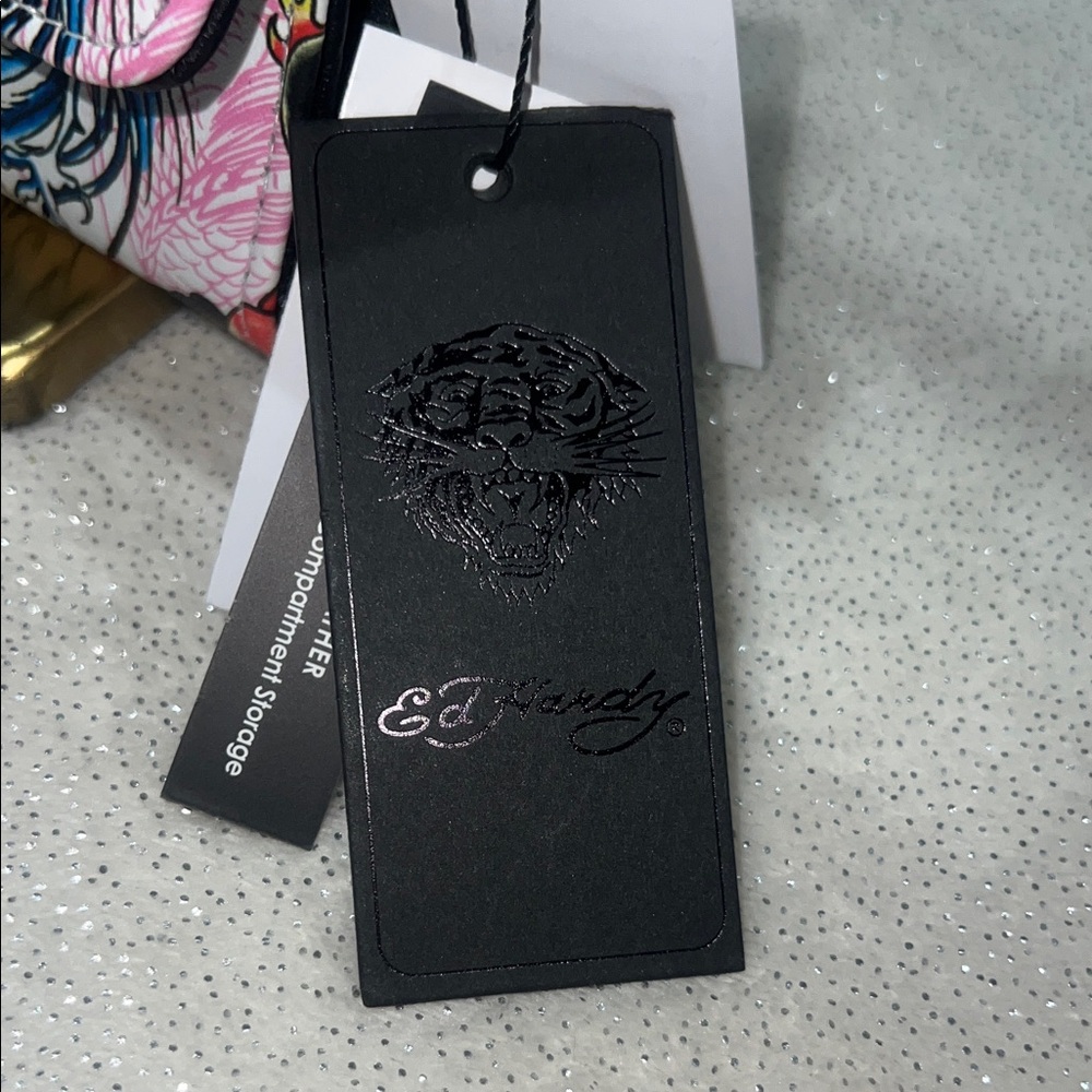 Ed Hardy Vibrant Tattoo Art Wallet NWT - Picture 2 of 4
